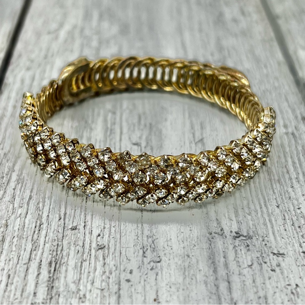 224. Rhinestone Gold Tone Expandable Bracelet